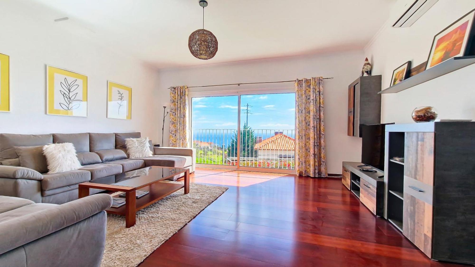 Casa Eleanor By Lovelystay Calheta  Extérieur photo