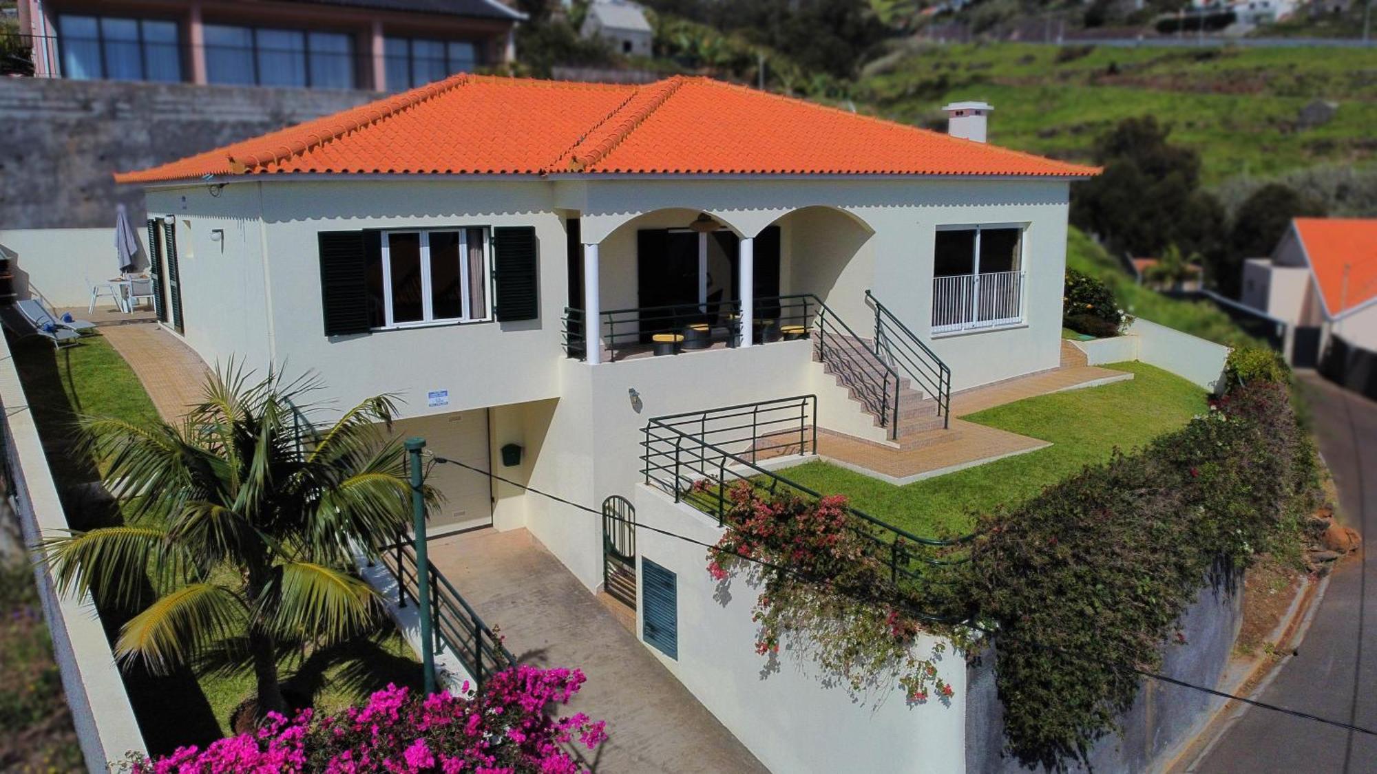 Casa Eleanor By Lovelystay Calheta  Extérieur photo