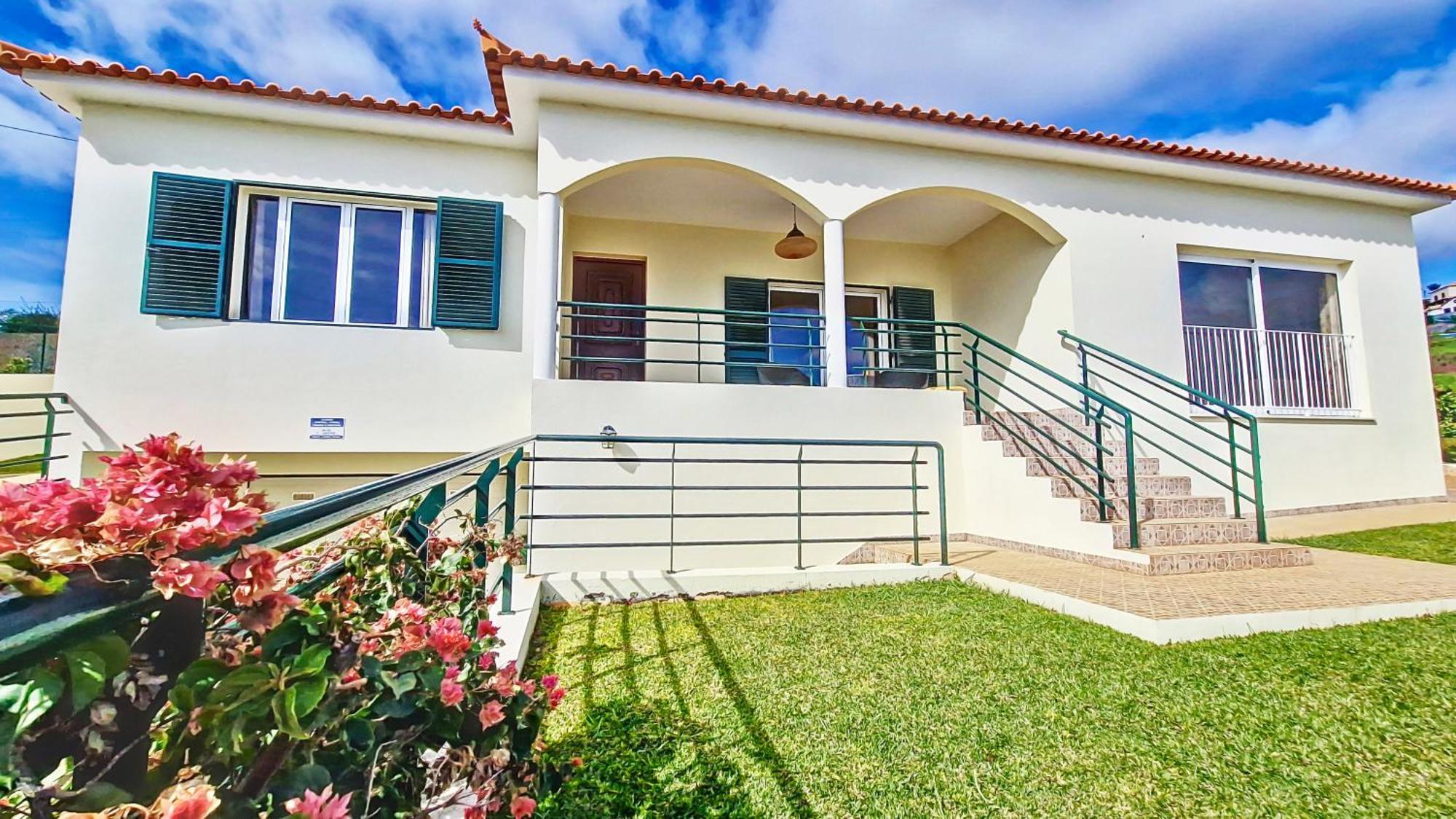 Casa Eleanor By Lovelystay Calheta  Extérieur photo